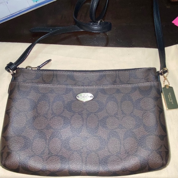 Coach crossbody in Signature canvas - Picture 7 of 14